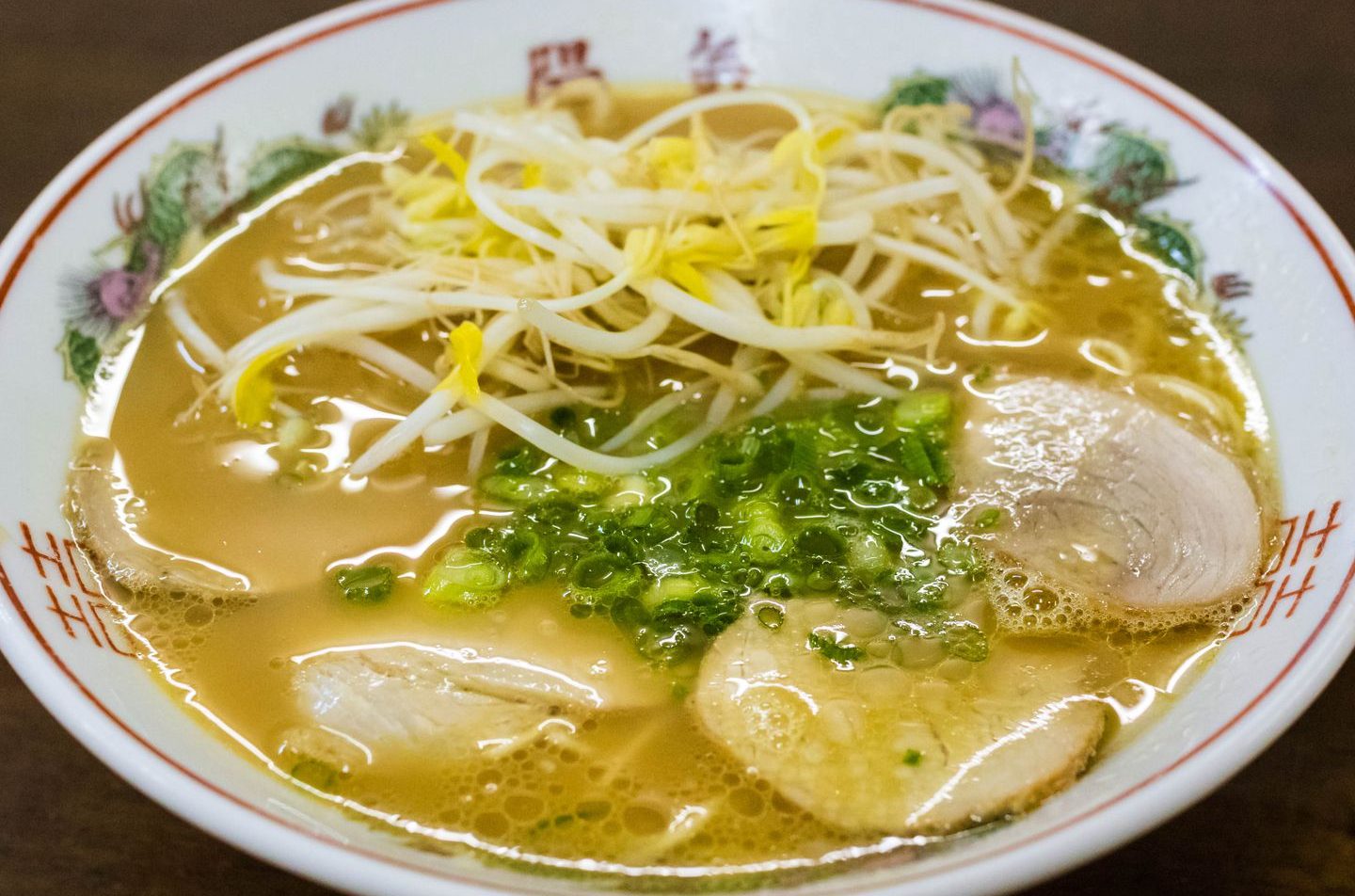 呉市の絶品ラーメン15選・地元民が教える本当に美味しい店から隠れ名店まで 1 e59189e5b882e381aee7b5b6e59381e383a9e383bce383a1e383b315e981b8e383bbe59cb0e58583e6b091e3818ce69599e38188e3828be69cace5bd93e381abe7be8e