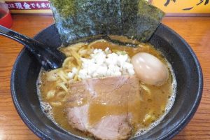 炊き出し豚骨ラーメン 脇や 5 炊き出し豚骨ラーメン 脇や