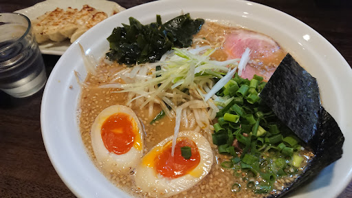 博多らーめん替玉屋 博多らーめん替玉屋